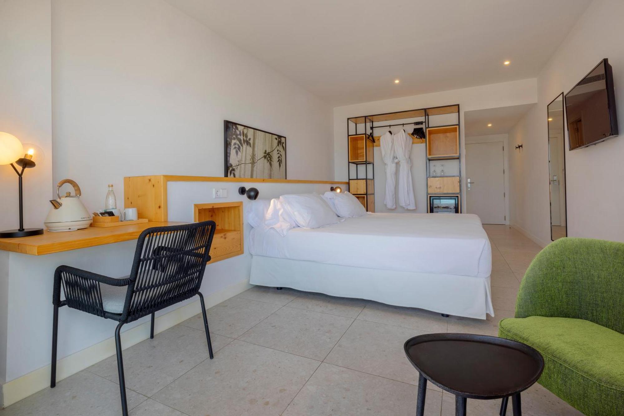 Hm Ayron Park - Adults Only Hotel Playa de Palma  Bagian luar foto A room at the hotel