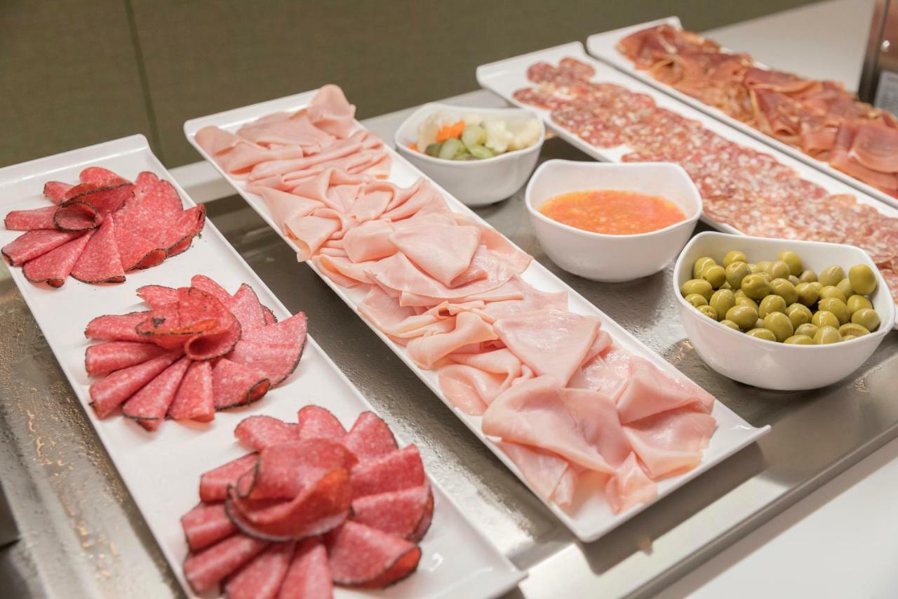 Hm Ayron Park - Adults Only Hotel Playa de Palma  Bagian luar foto Cold cuts