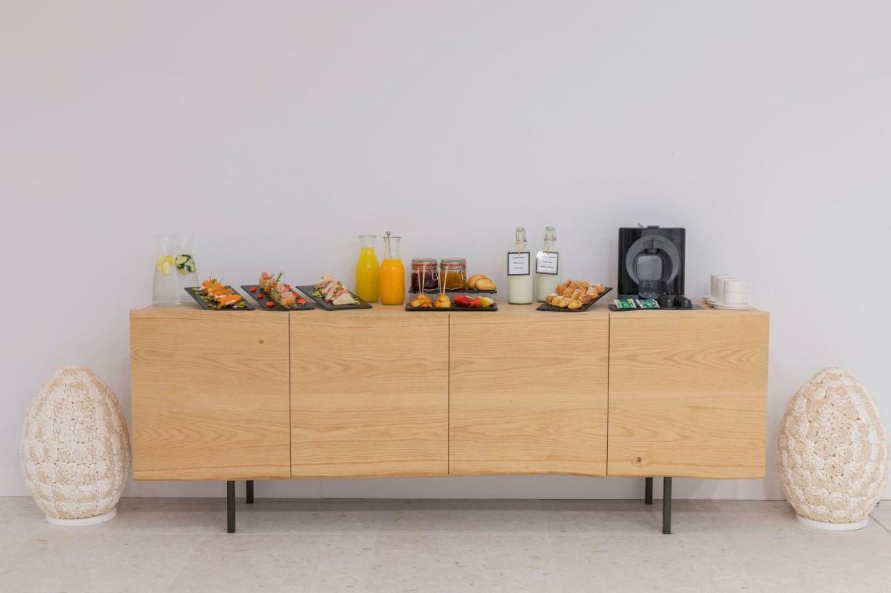 Hm Ayron Park - Adults Only Hotel Playa de Palma  Bagian luar foto A typical buffet