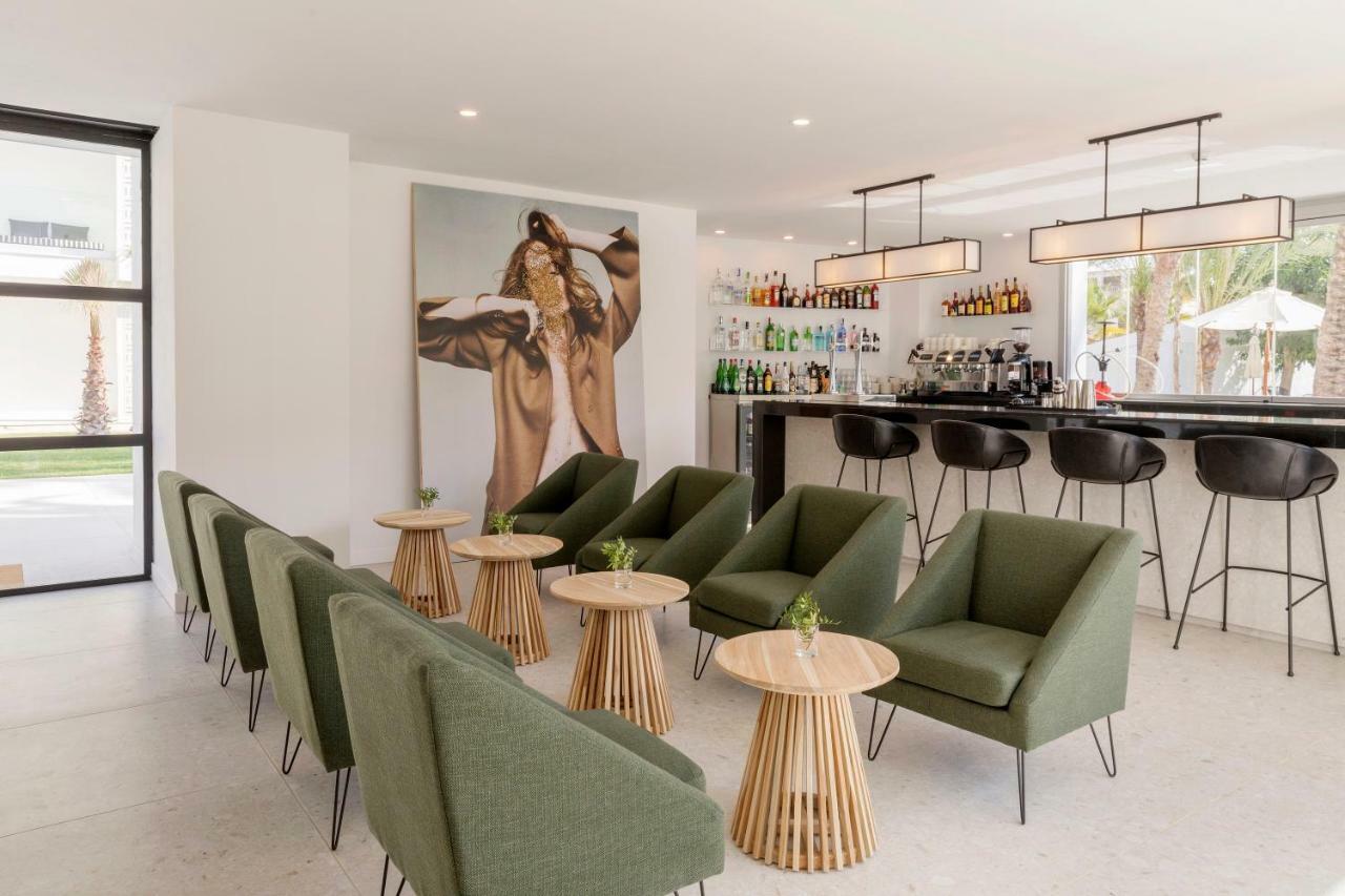 Hm Ayron Park - Adults Only Hotel Playa de Palma  Bagian luar foto The lounge at the airport