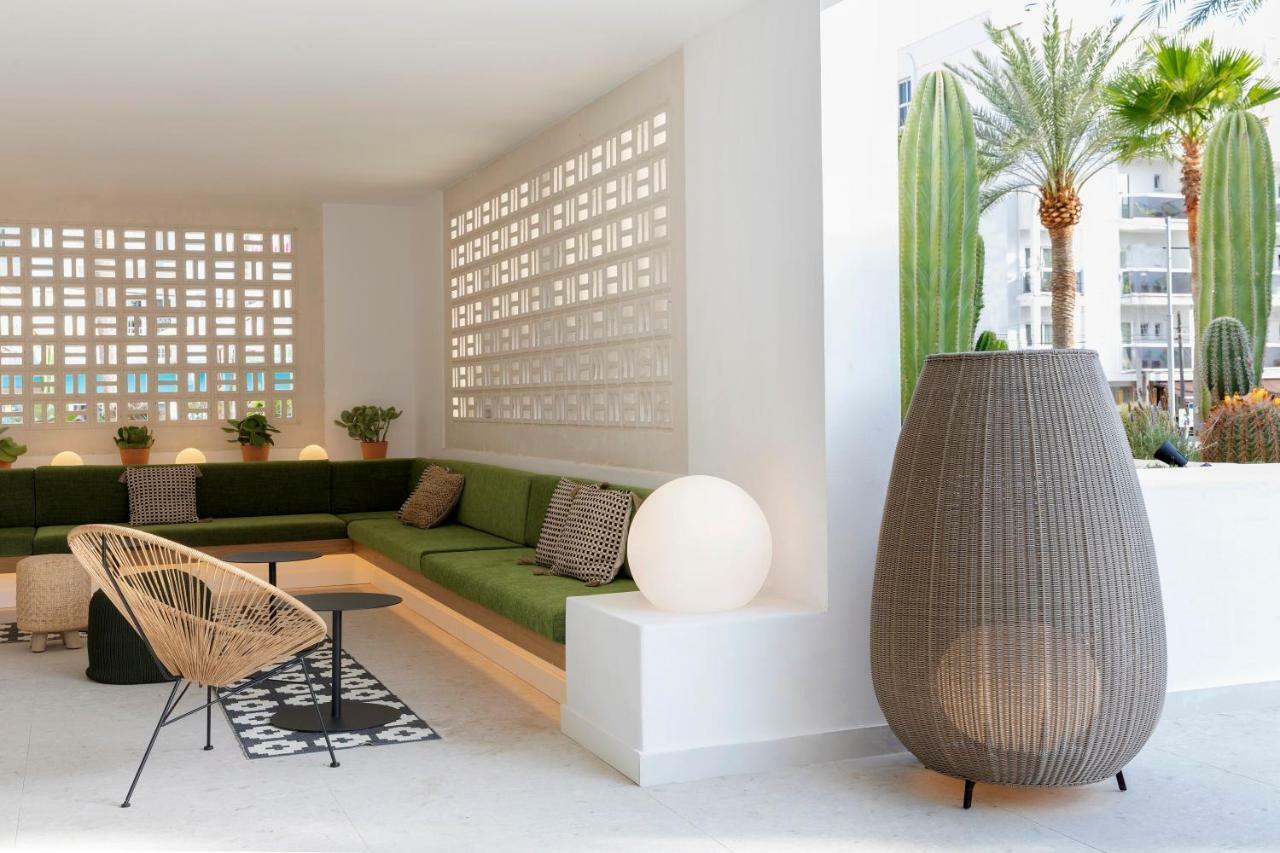Hm Ayron Park - Adults Only Hotel Playa de Palma  Bagian luar foto Vondom Vase